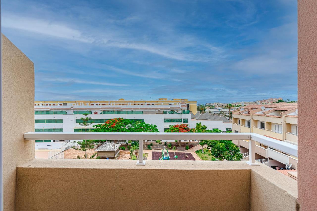 Red Large Family Apartment, Three Floors, 10 Guests Costa Adeje  Exterior foto