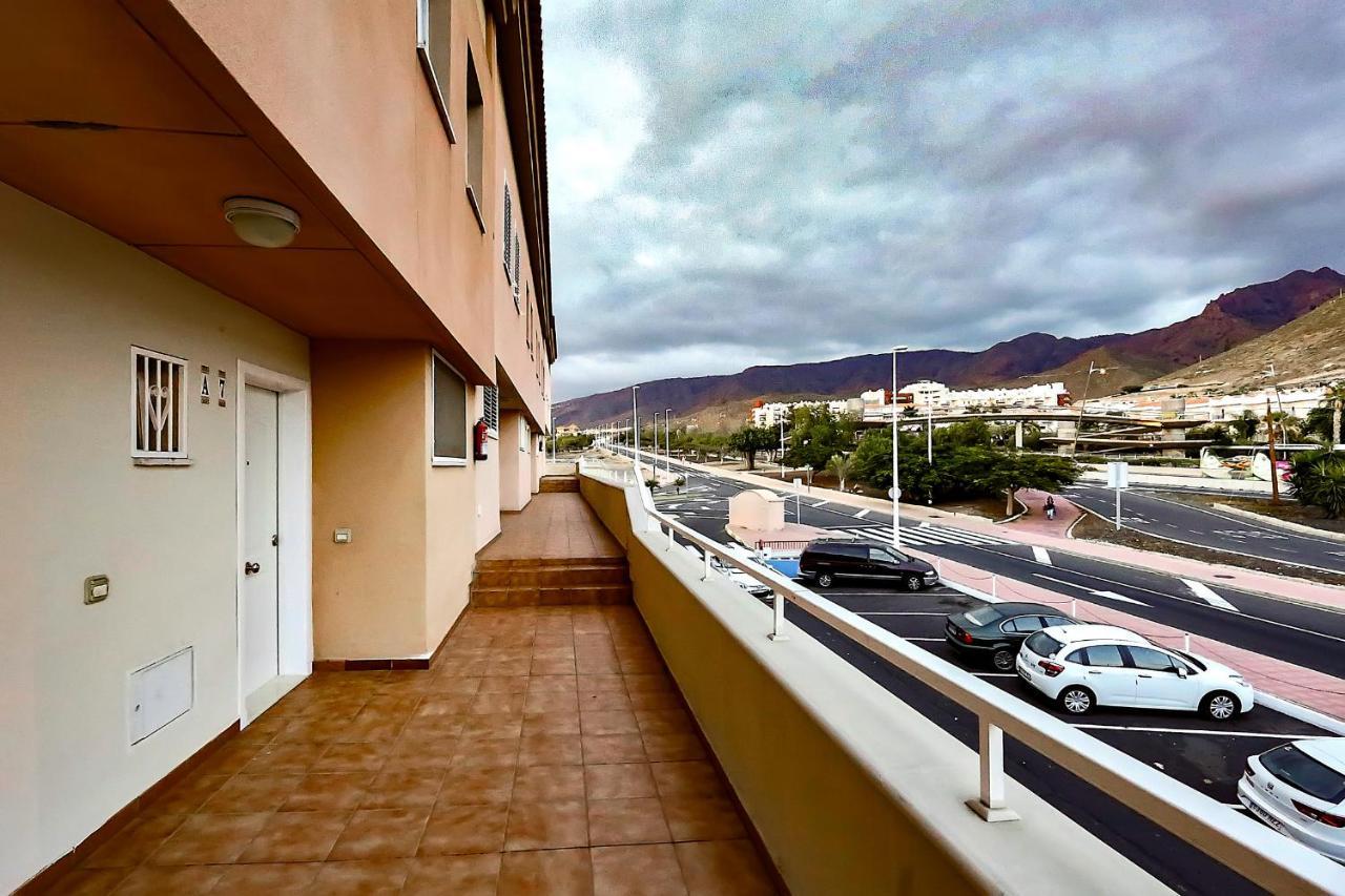 Red Large Family Apartment, Three Floors, 10 Guests Costa Adeje  Exterior foto